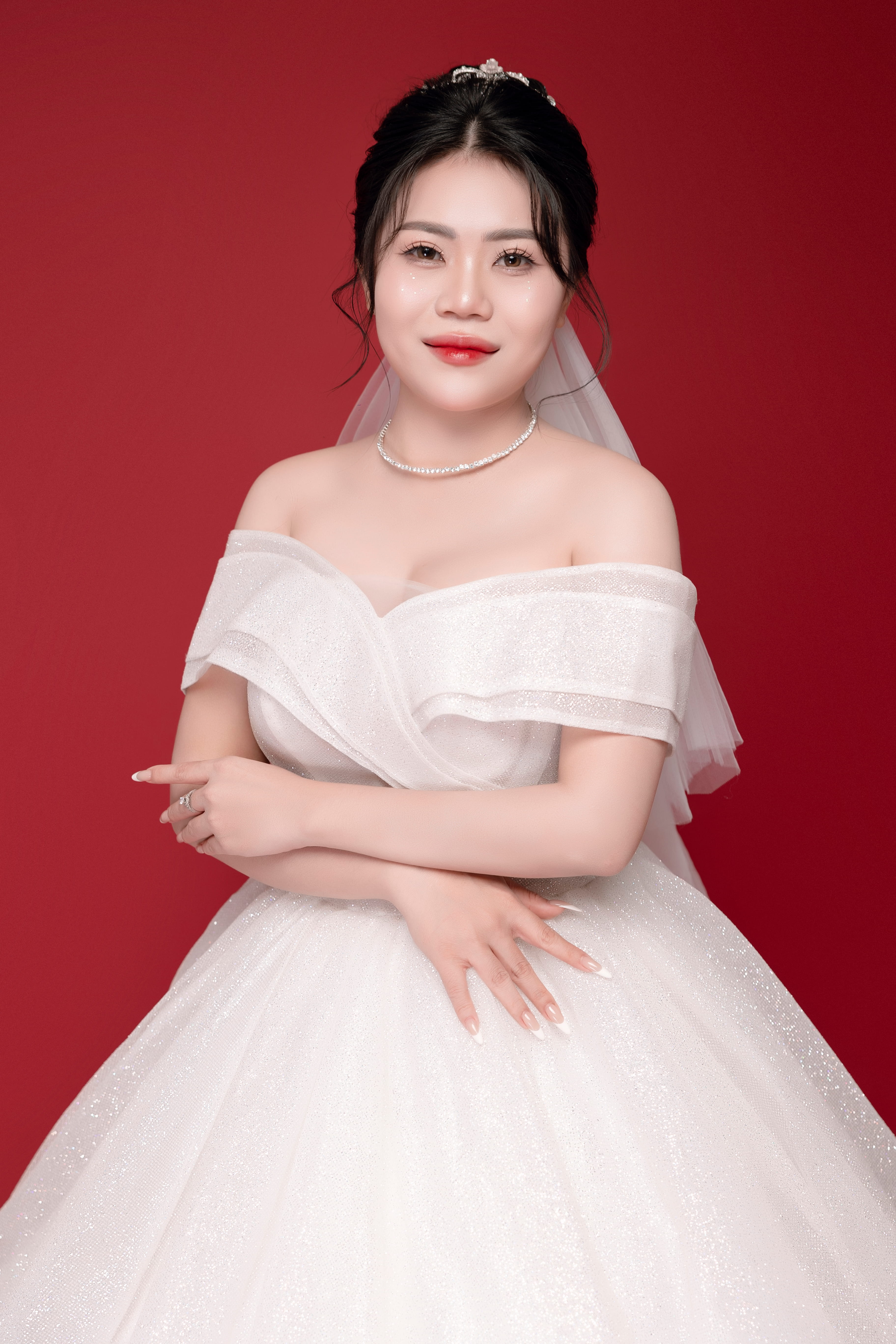 Cô dâu Bùi Bích Phương